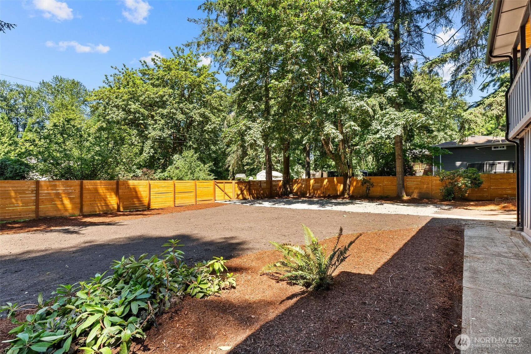 property viewer photo 29