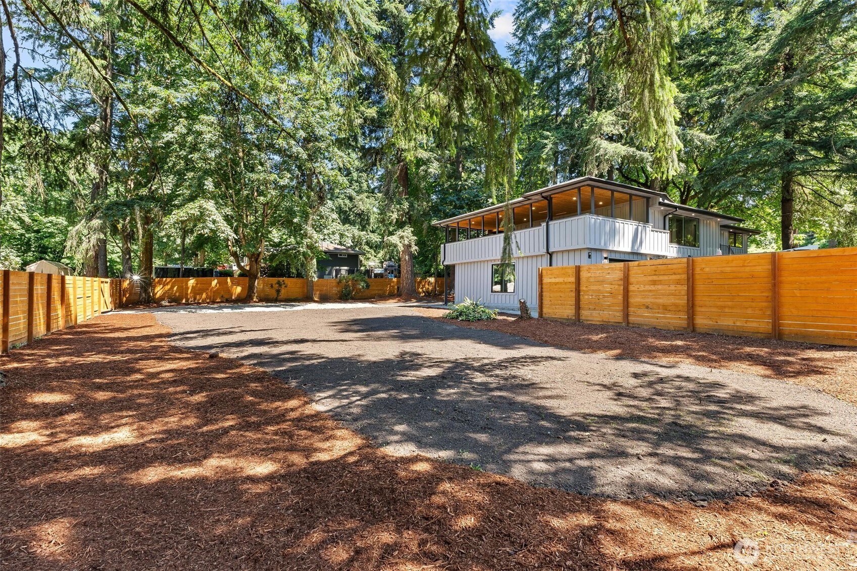 property viewer photo 30