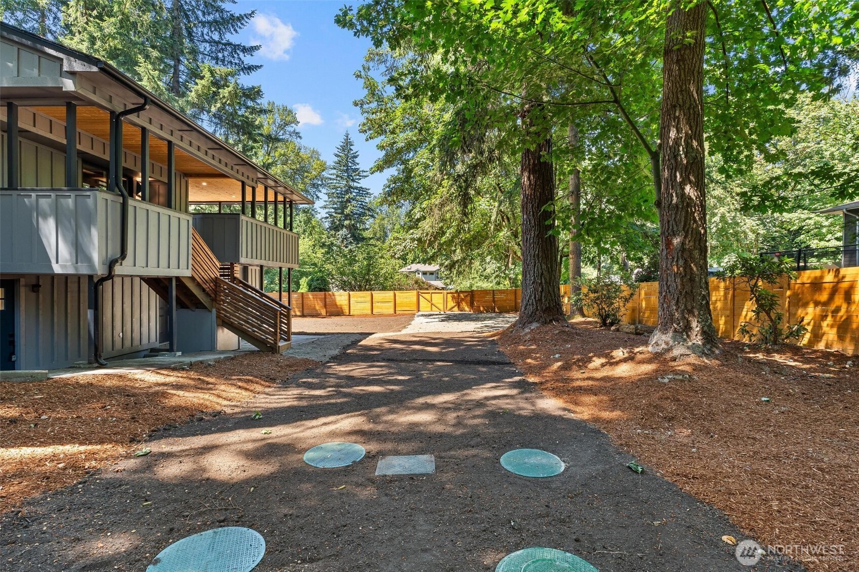 property viewer photo 33