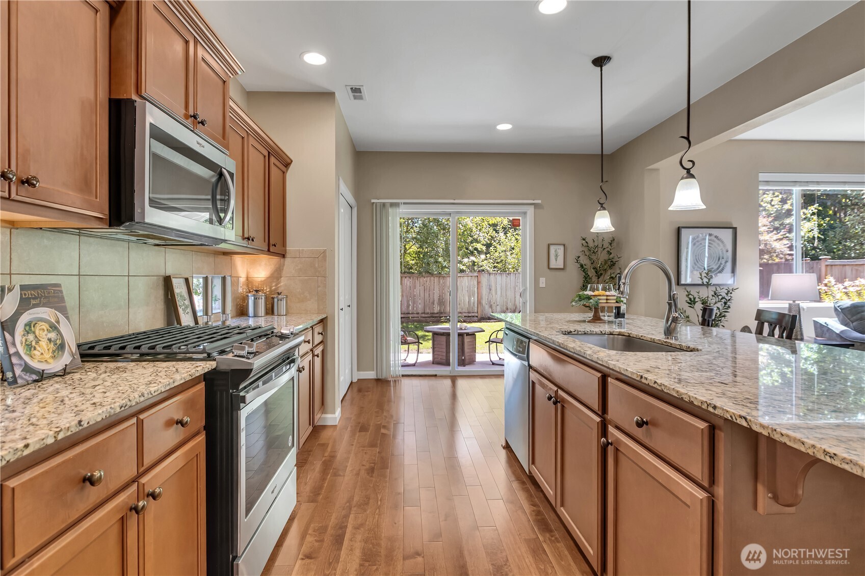 property viewer photo 17