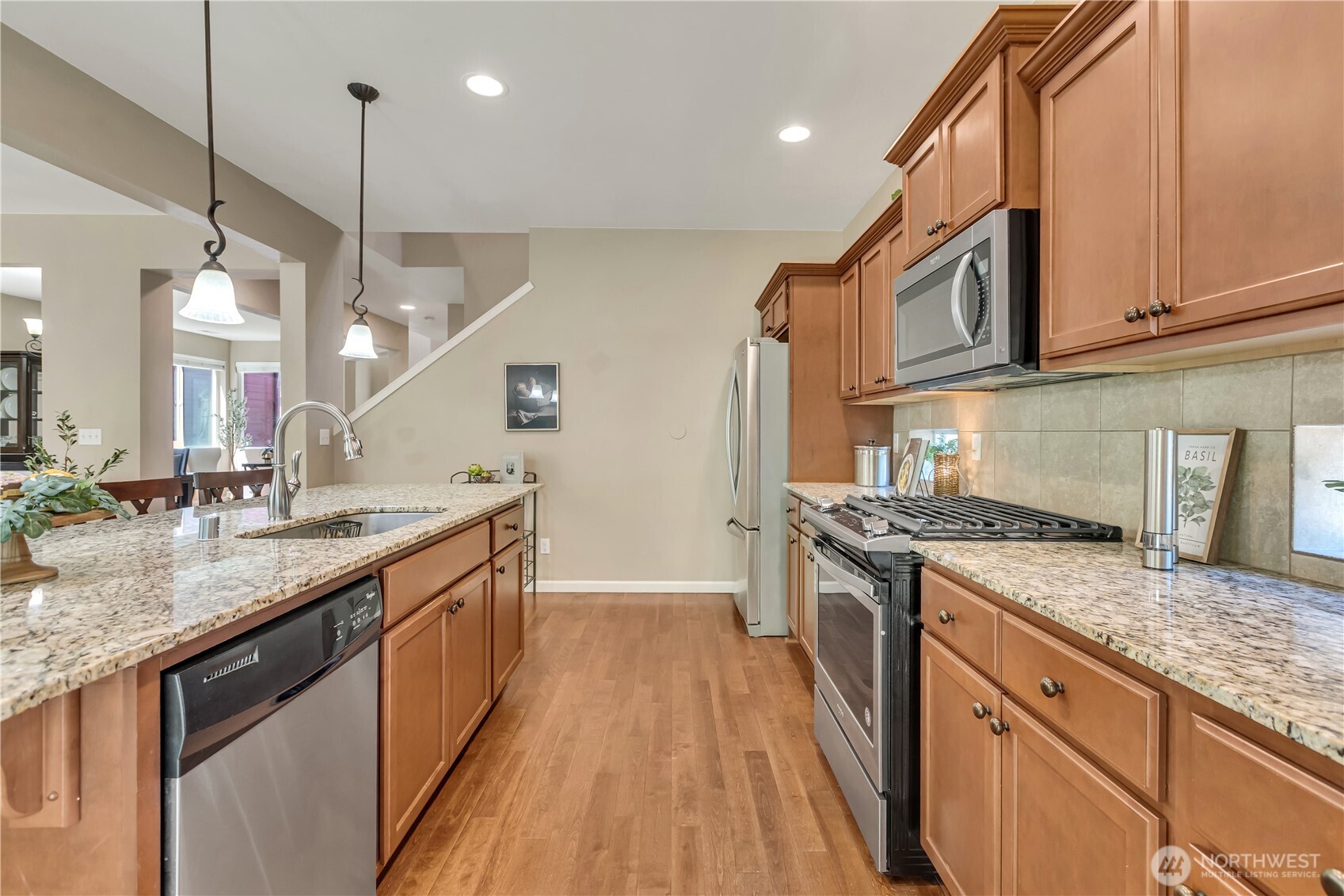 property viewer photo 18