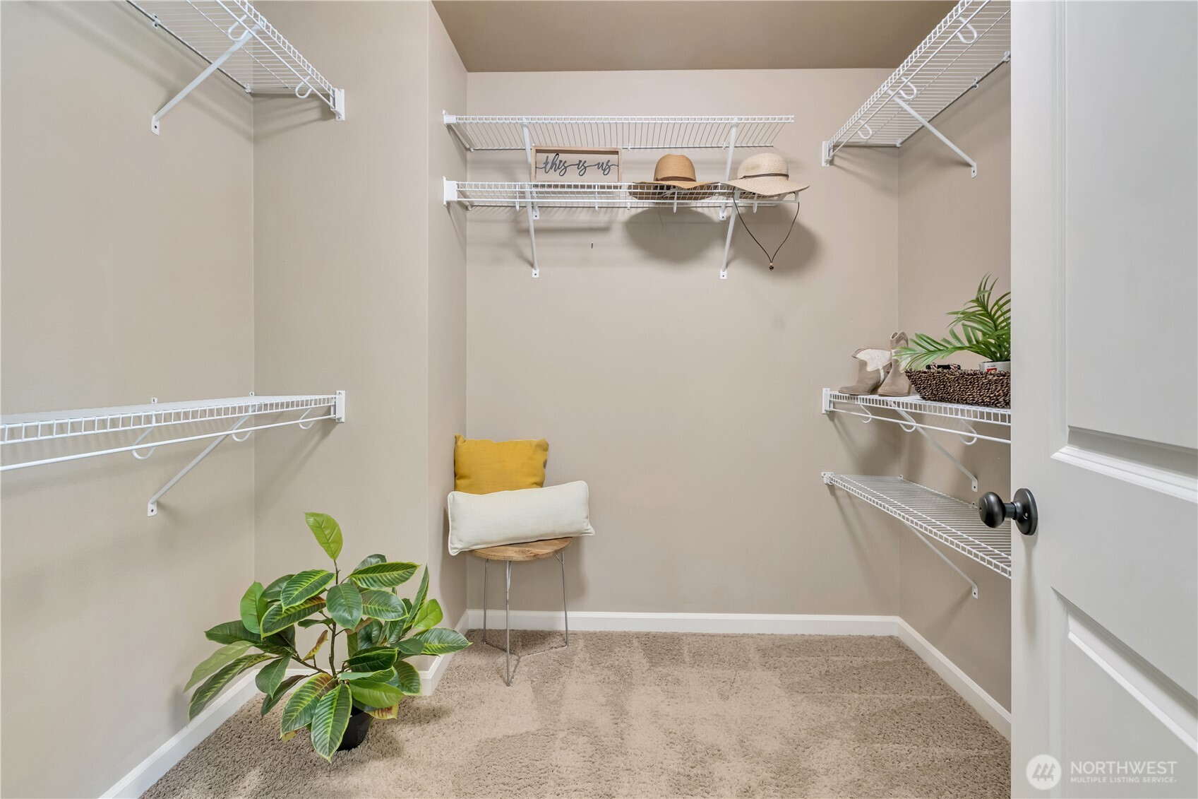 property viewer photo 26