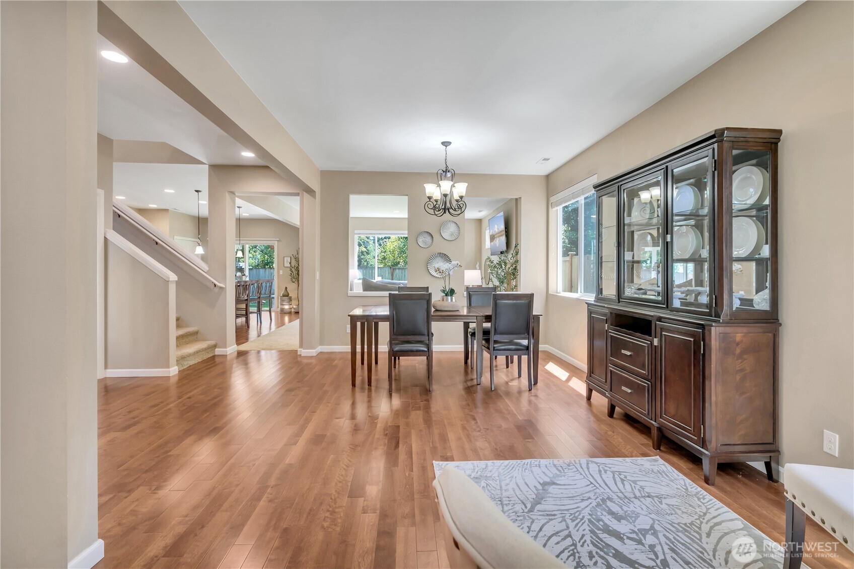 property viewer photo 5