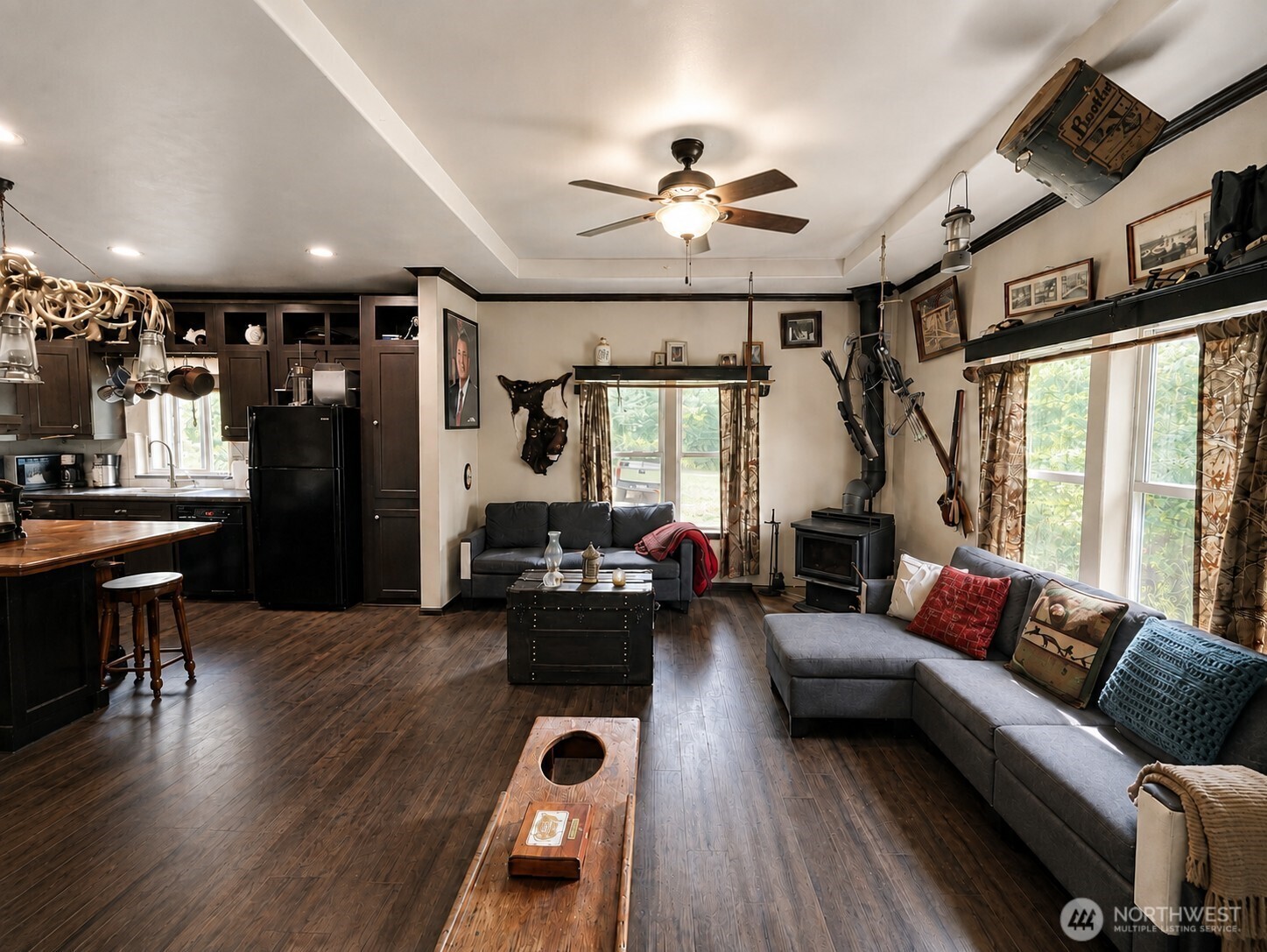 property viewer photo 2