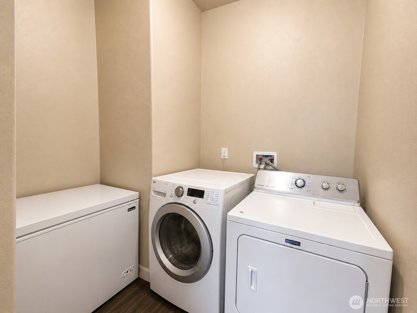 property viewer photo 9