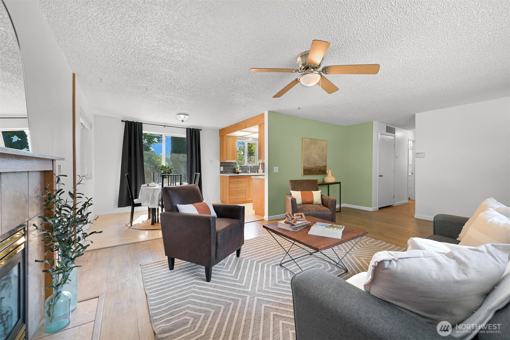 property viewer photo 6