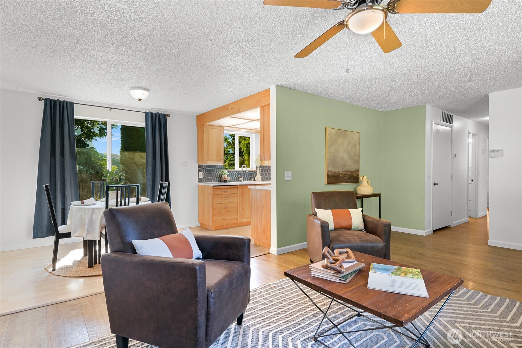 property viewer photo 7
