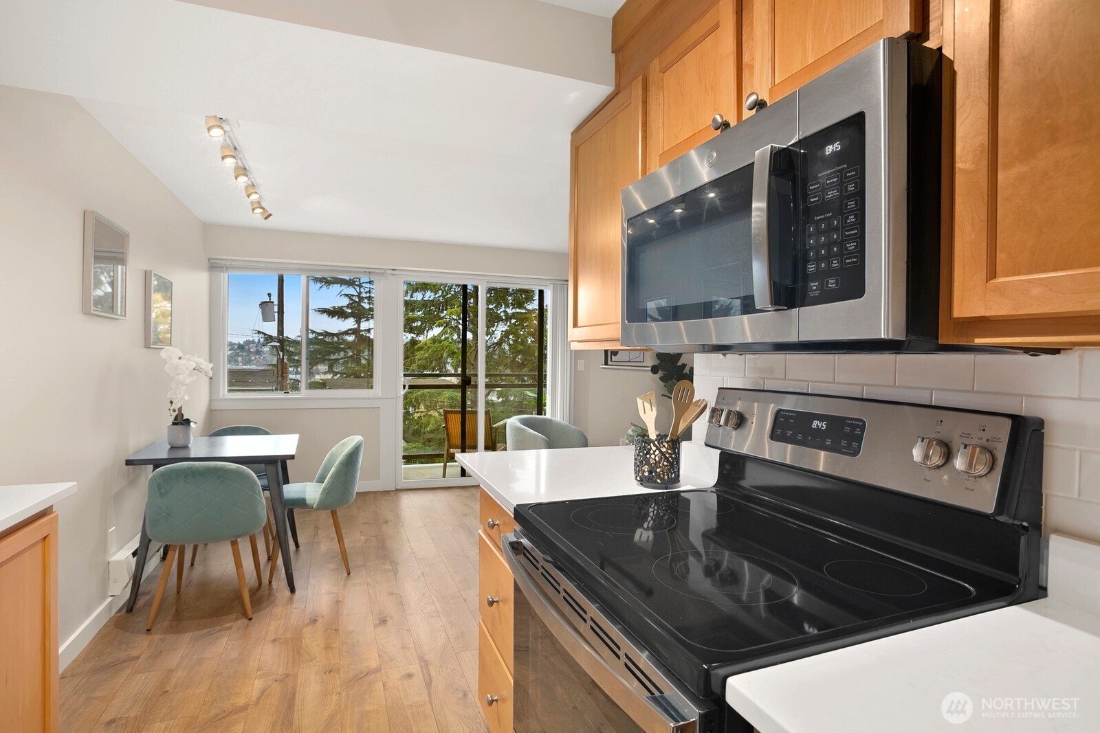 property viewer photo 11