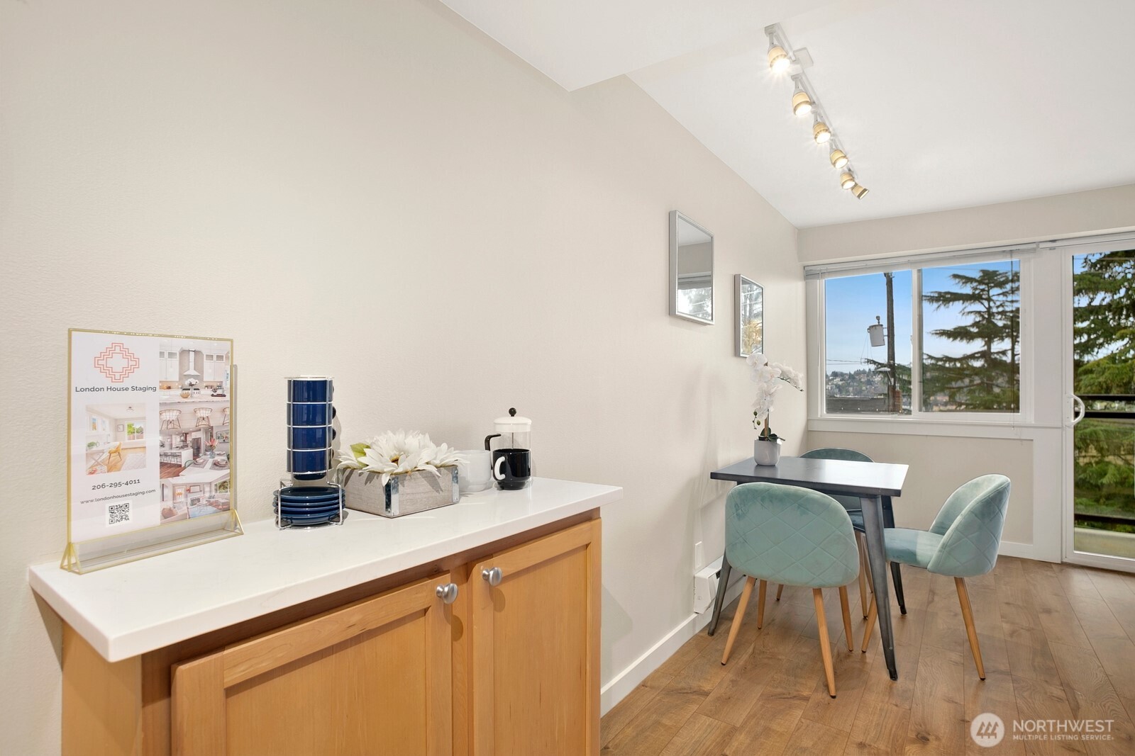 property viewer photo 12