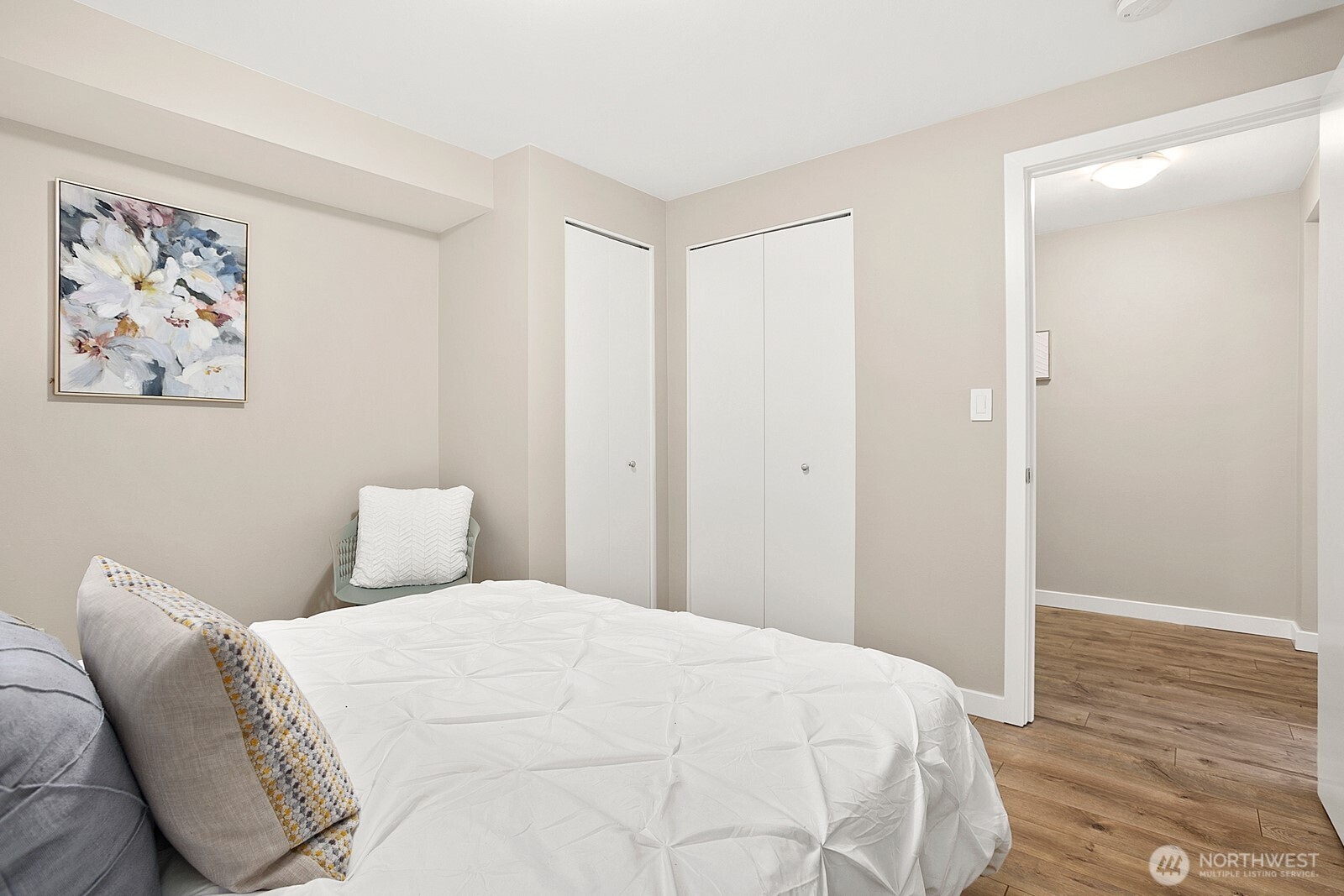 property viewer photo 15