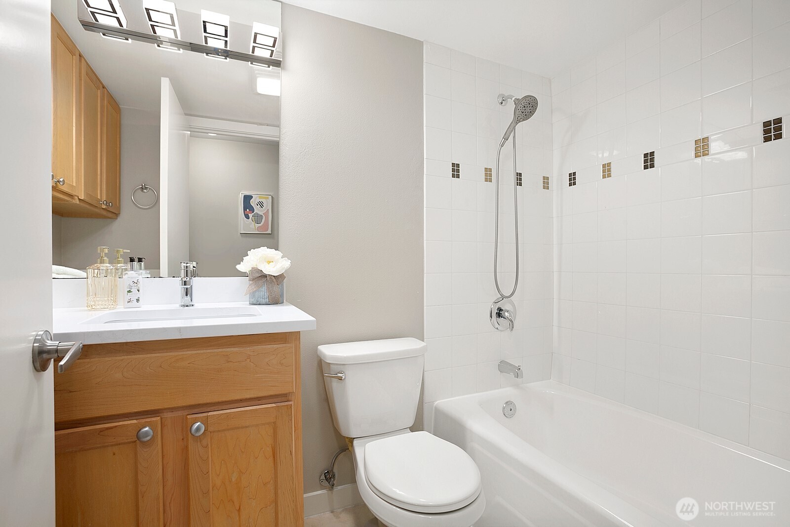 property viewer photo 16