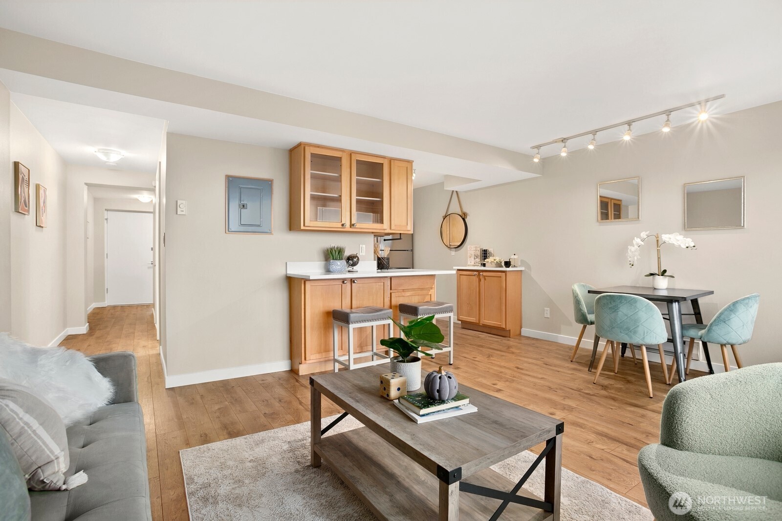 property viewer photo 6