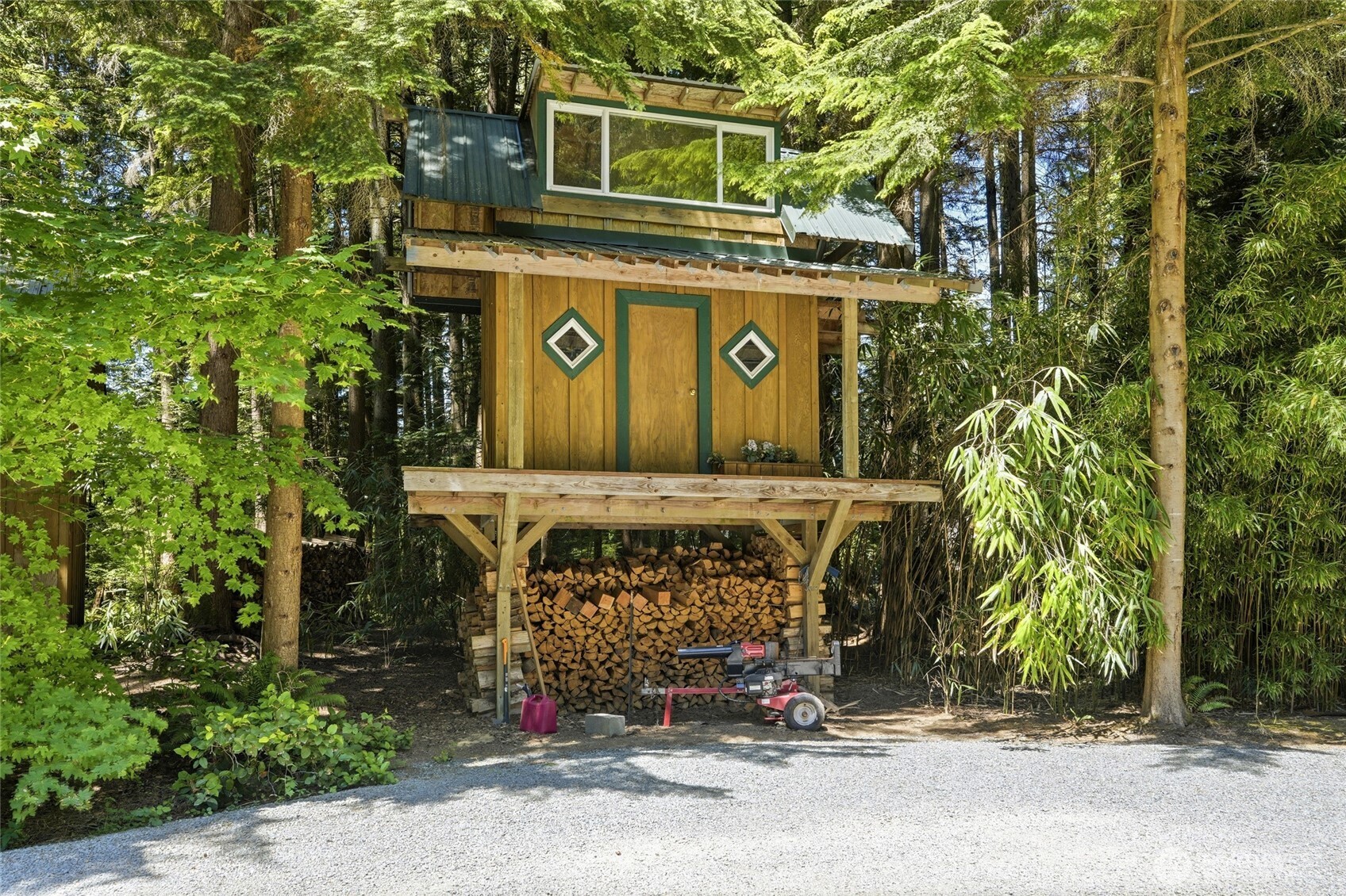 main property photo 36