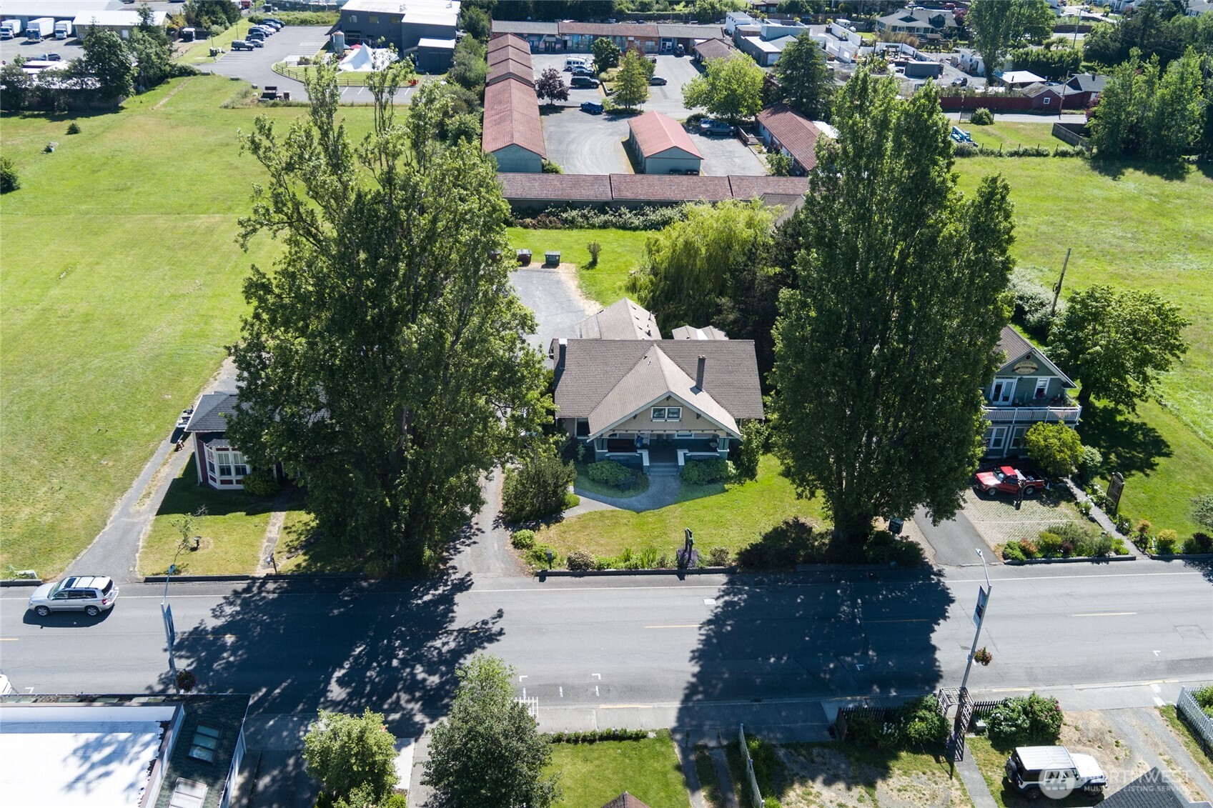 main property photo 31