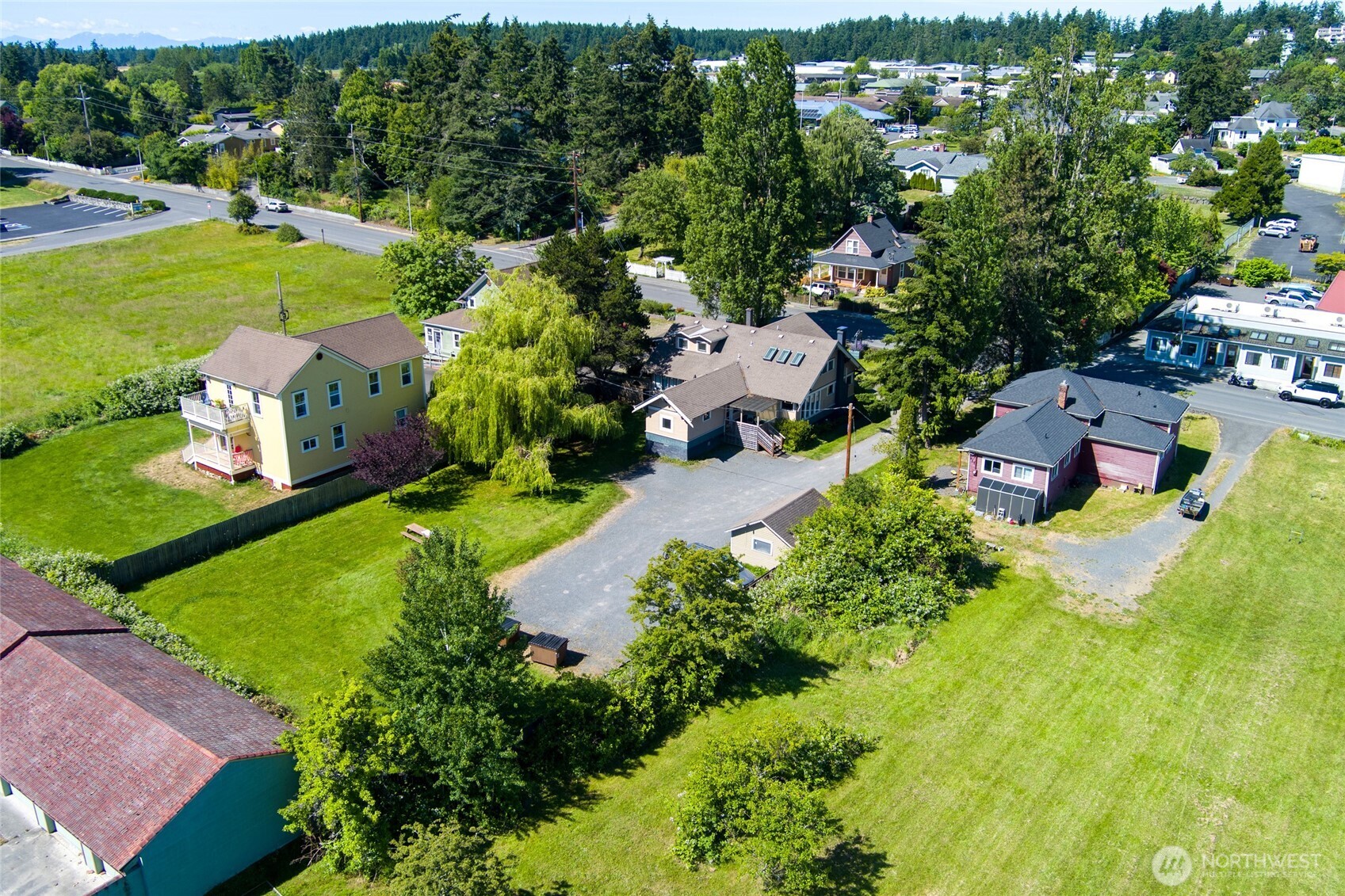 main property photo 35