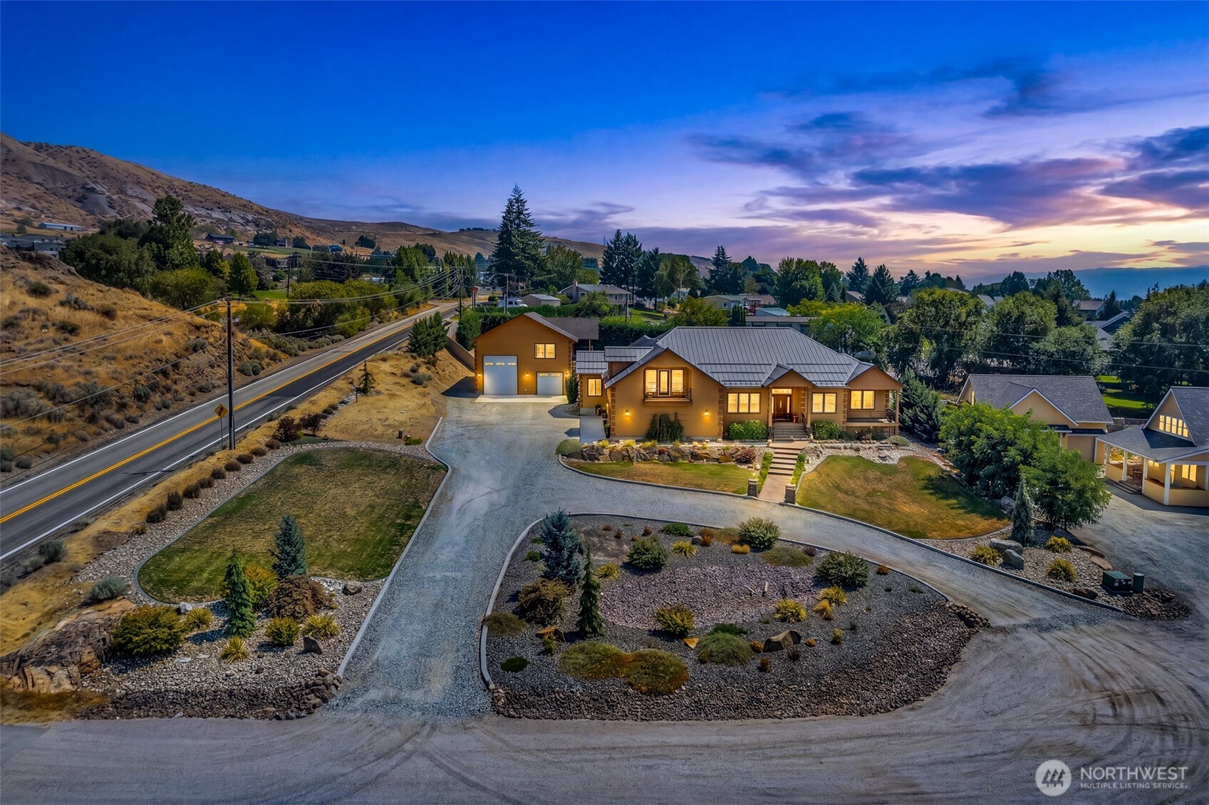 main property photo 4