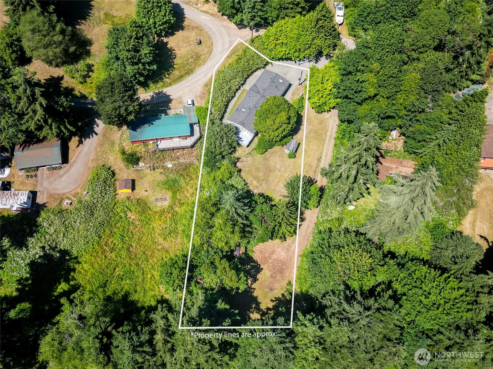 main property photo 33