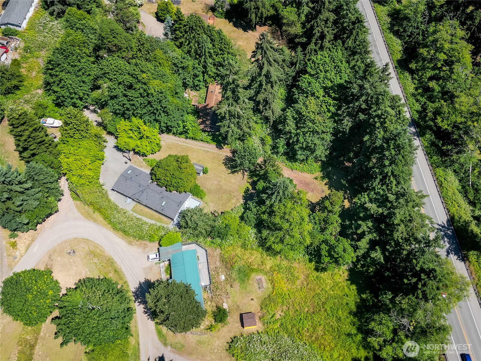 main property photo 34