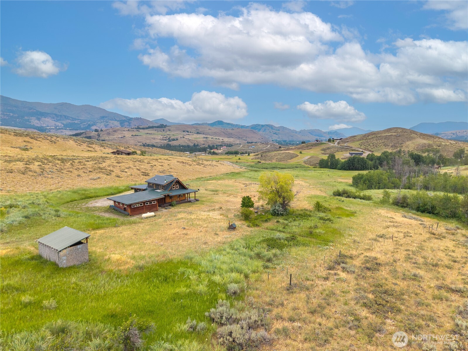 main property photo 30