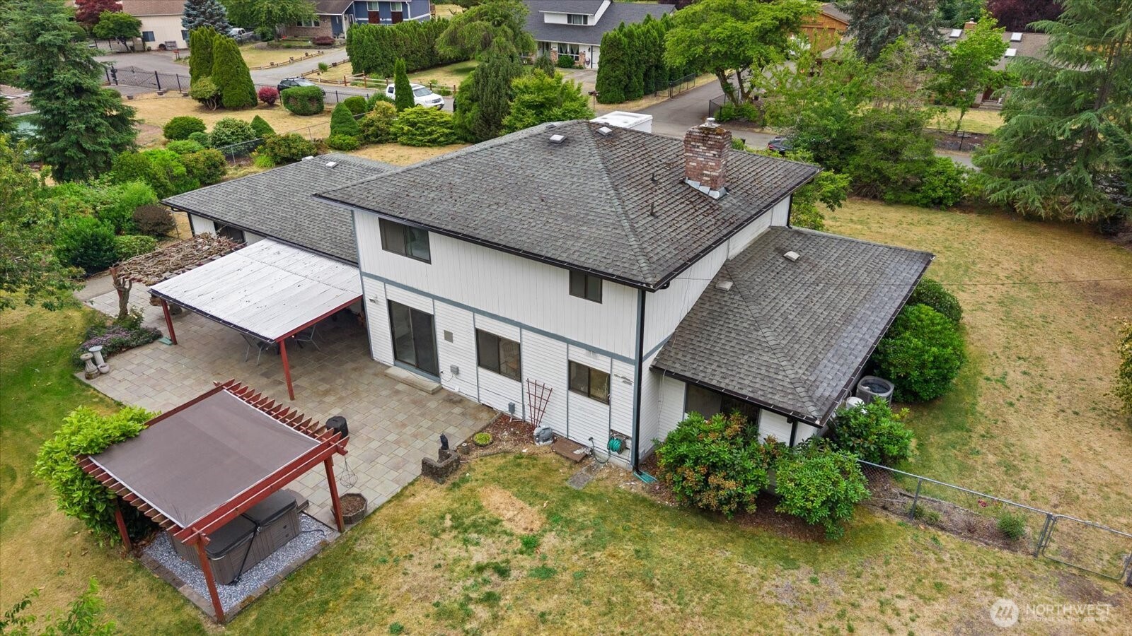 main property photo 33