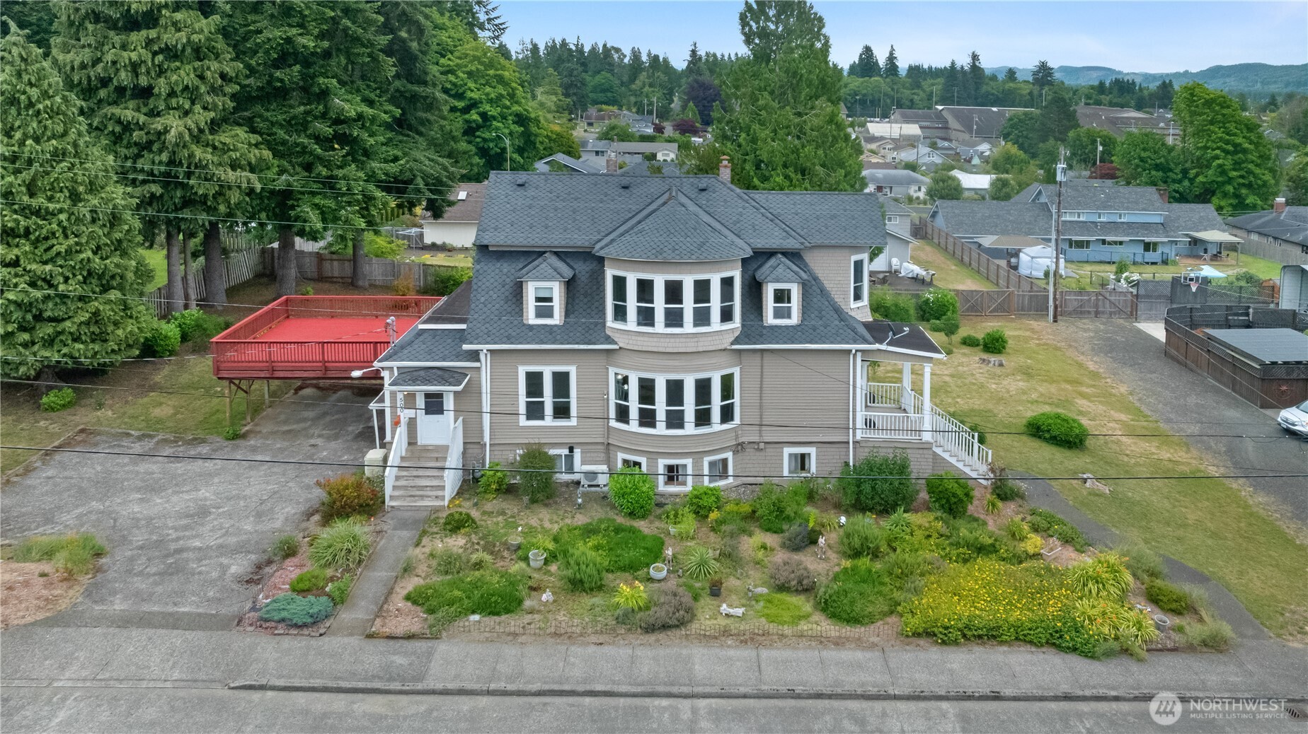 main property photo 30