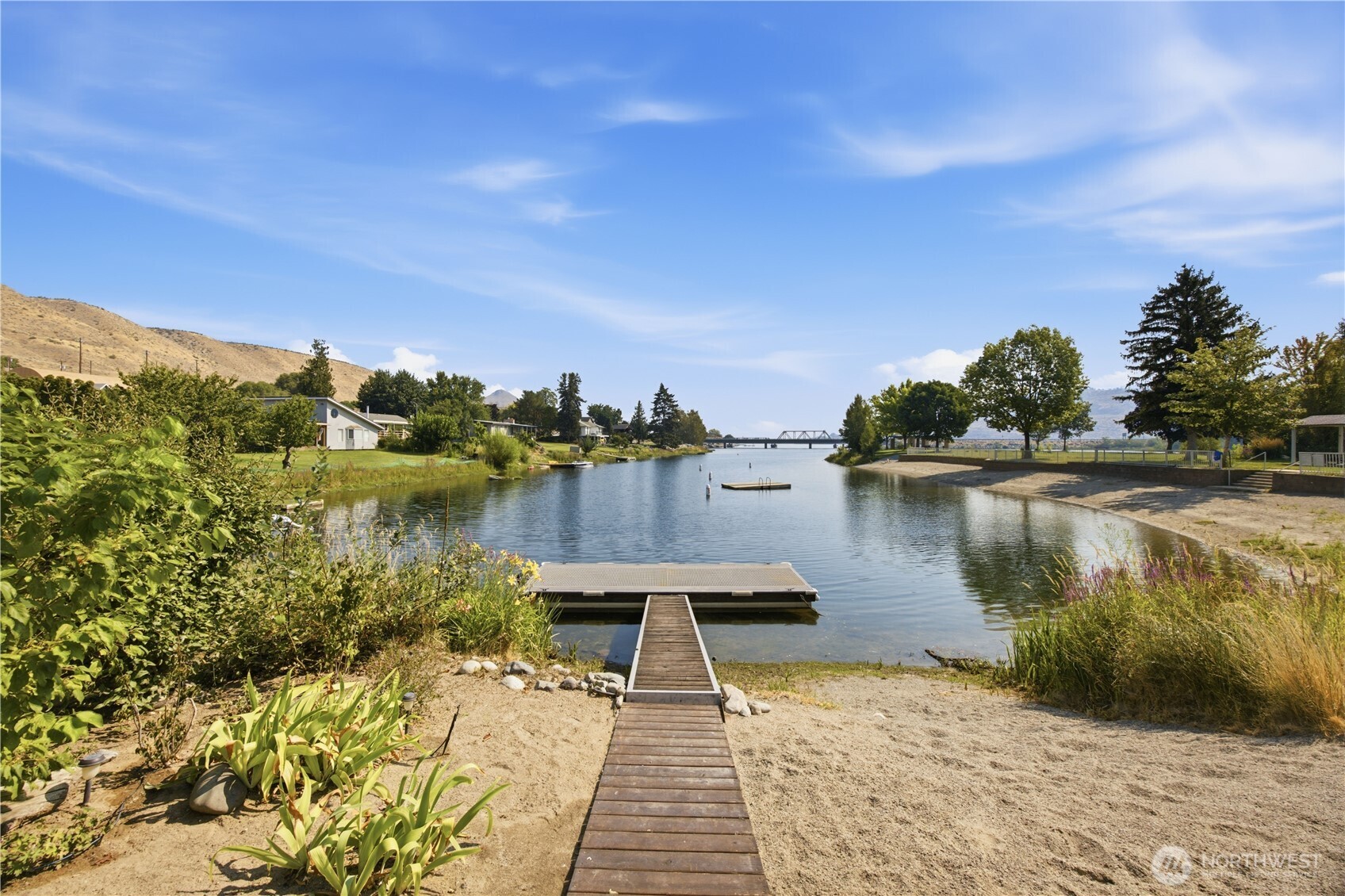 main property photo 33