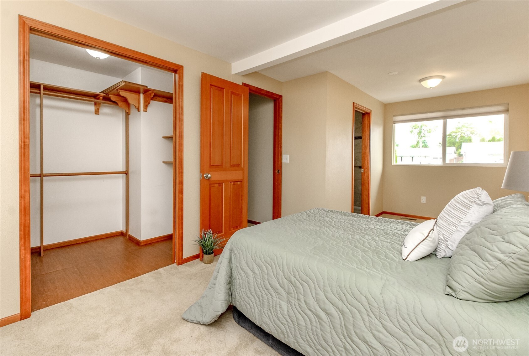 property viewer photo 14