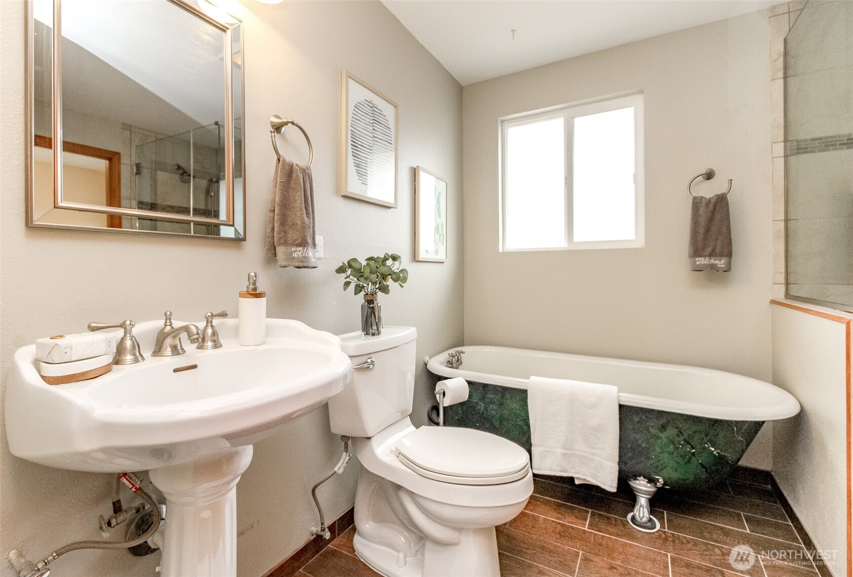 property viewer photo 17