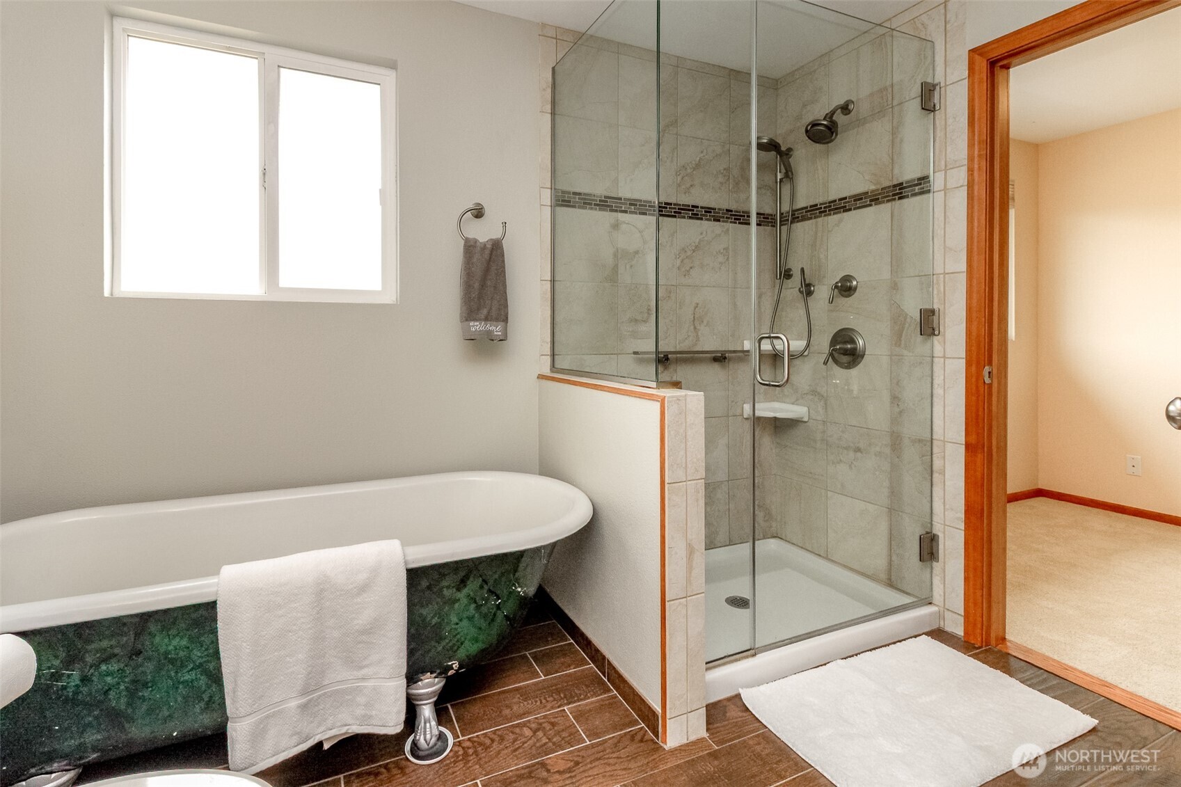 property viewer photo 18