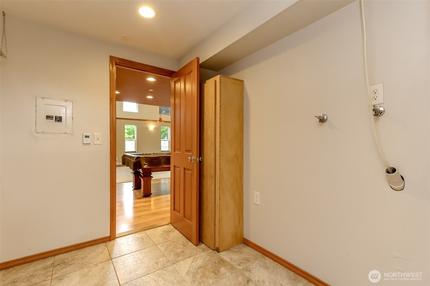 property viewer photo 31