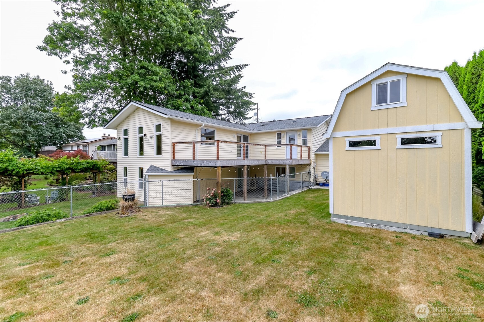 property viewer photo 36