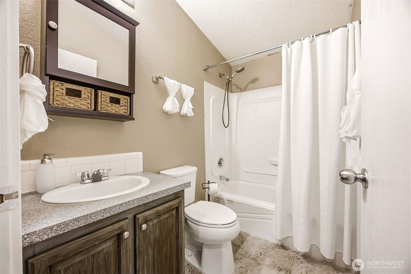 property viewer photo 11