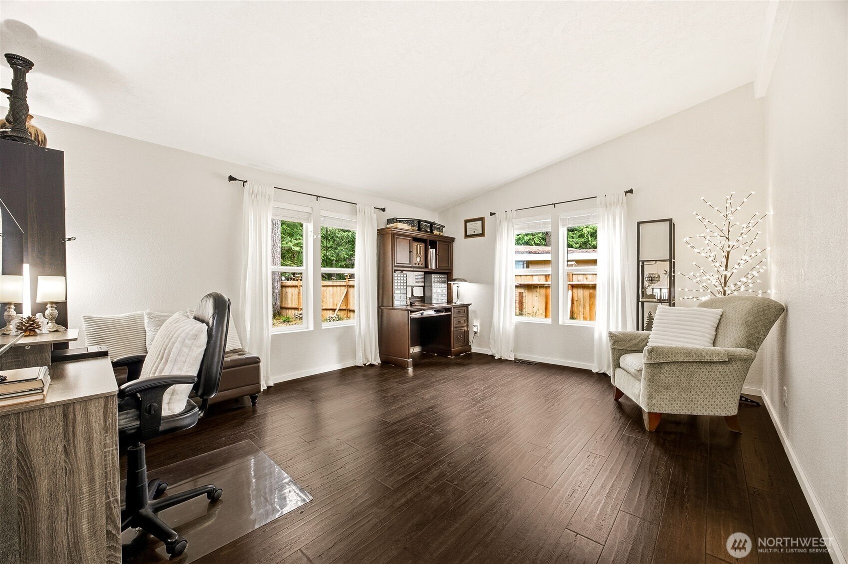 property viewer photo 7