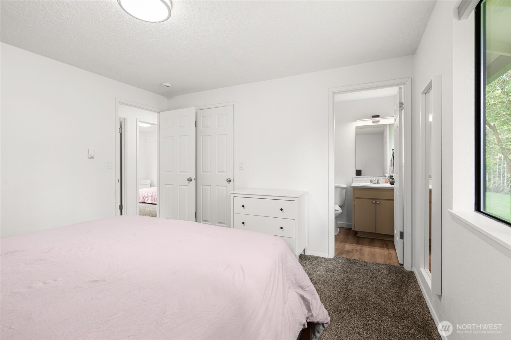 property viewer photo 13