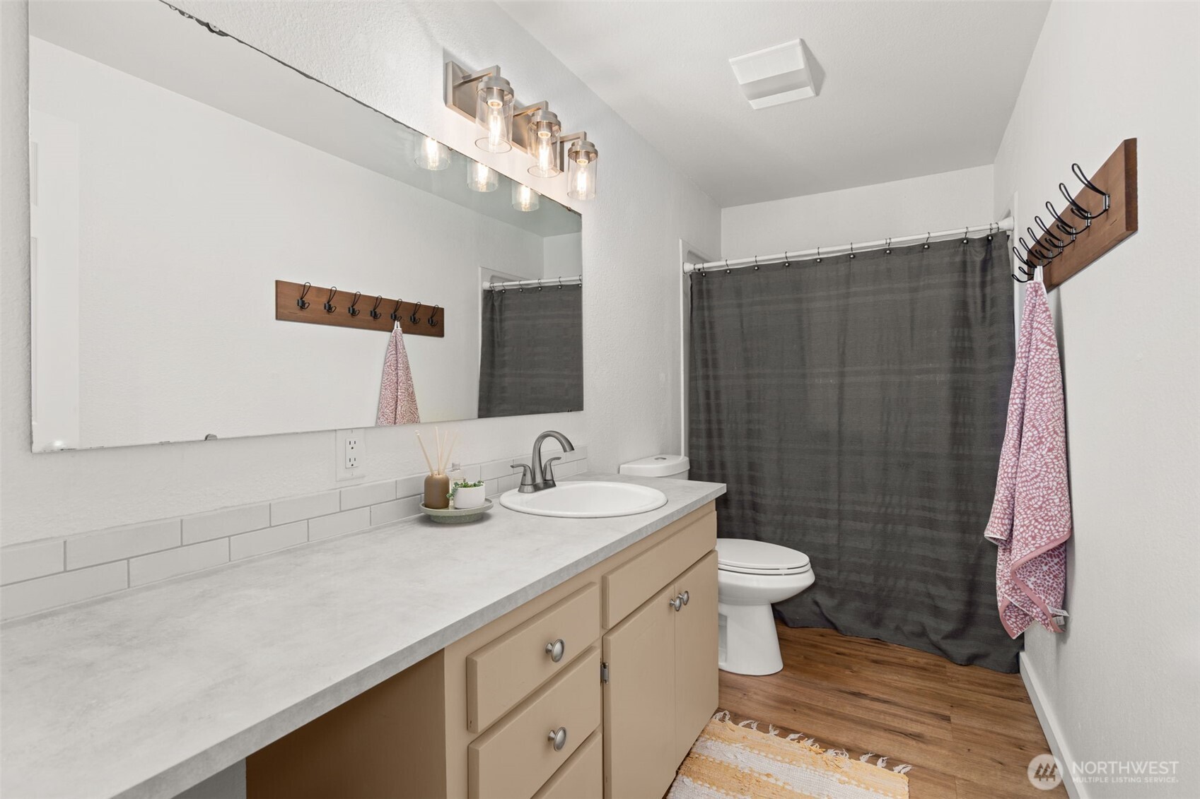 property viewer photo 17