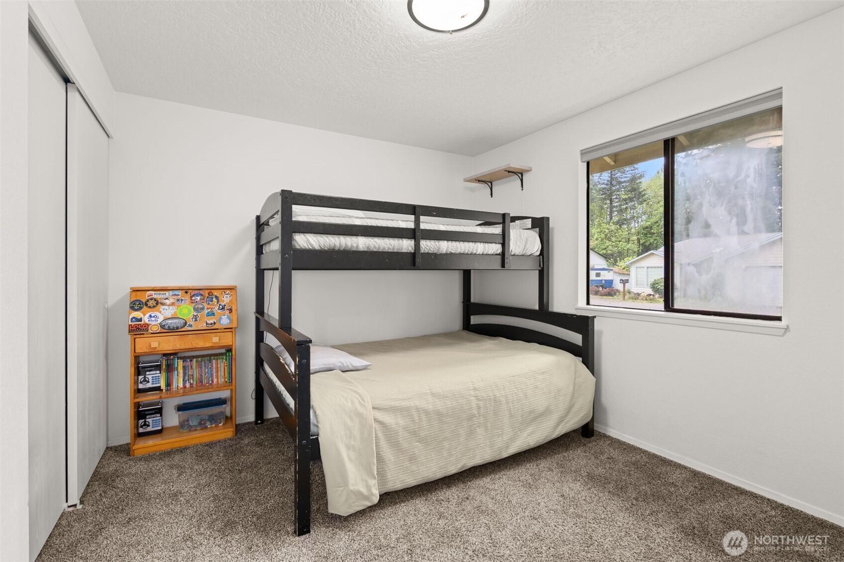 property viewer photo 18