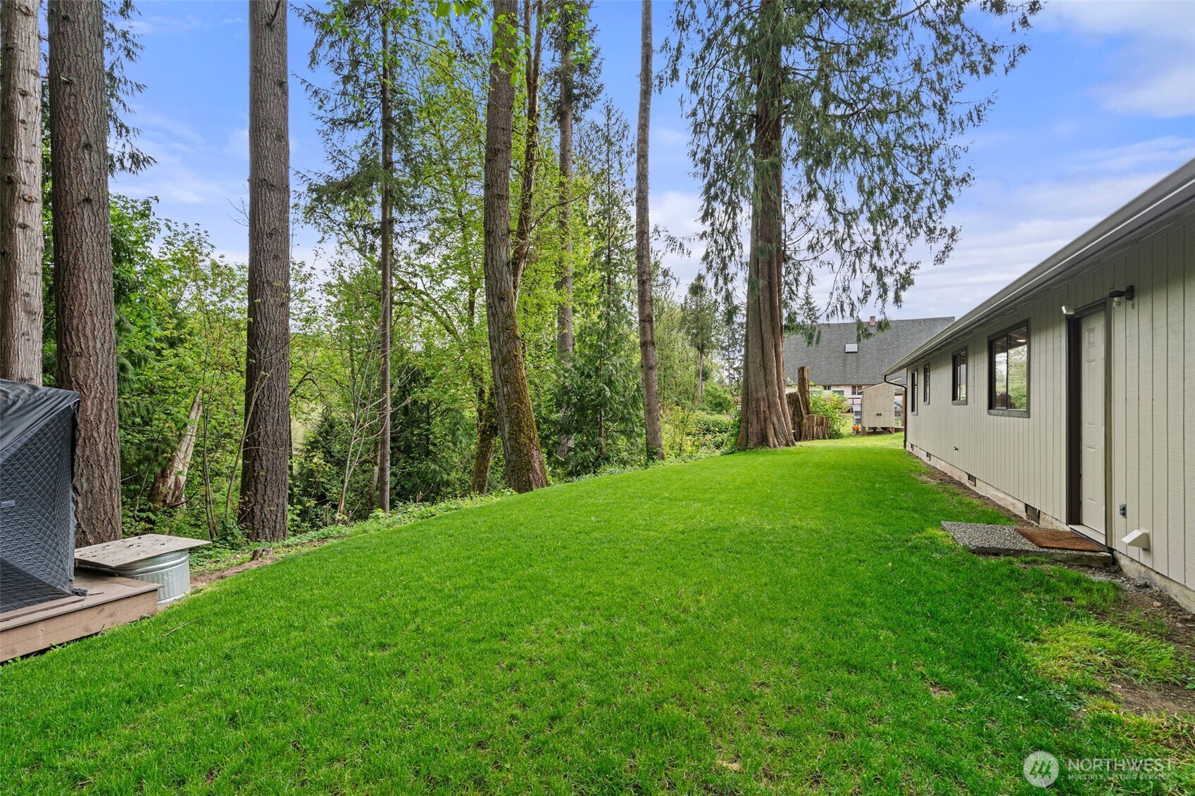 property viewer photo 23