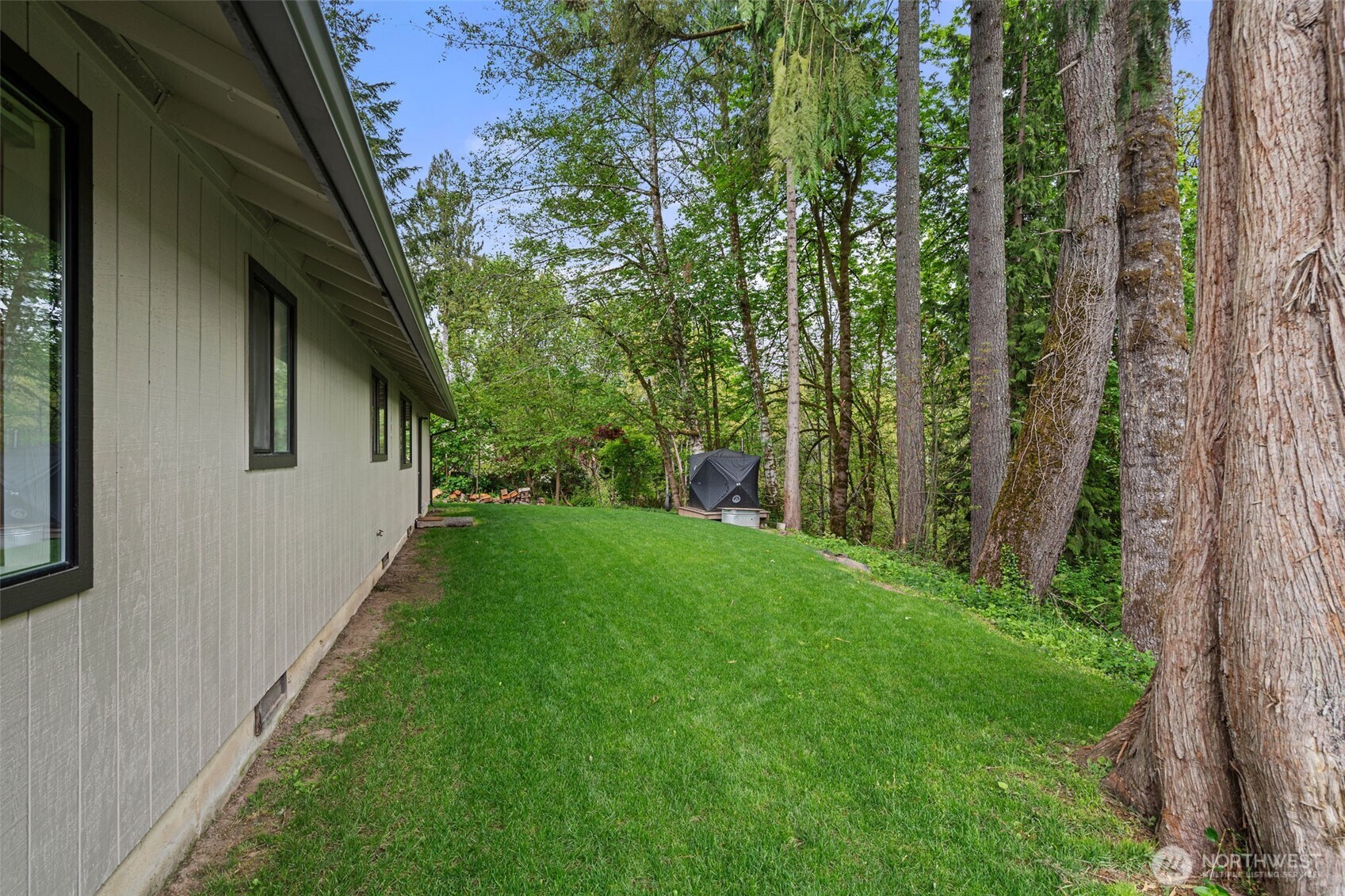 property viewer photo 24