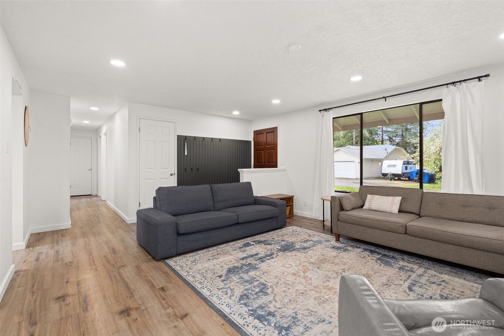 property viewer photo 5