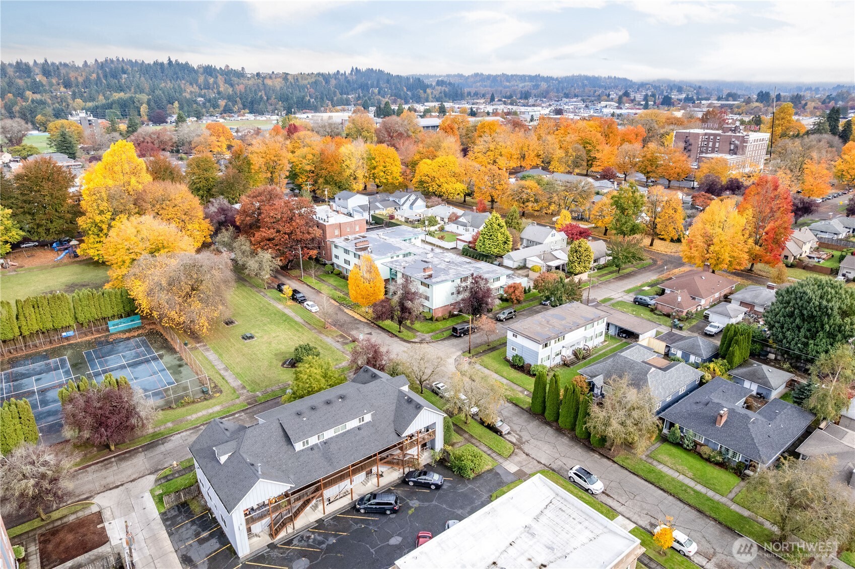 main property photo 25