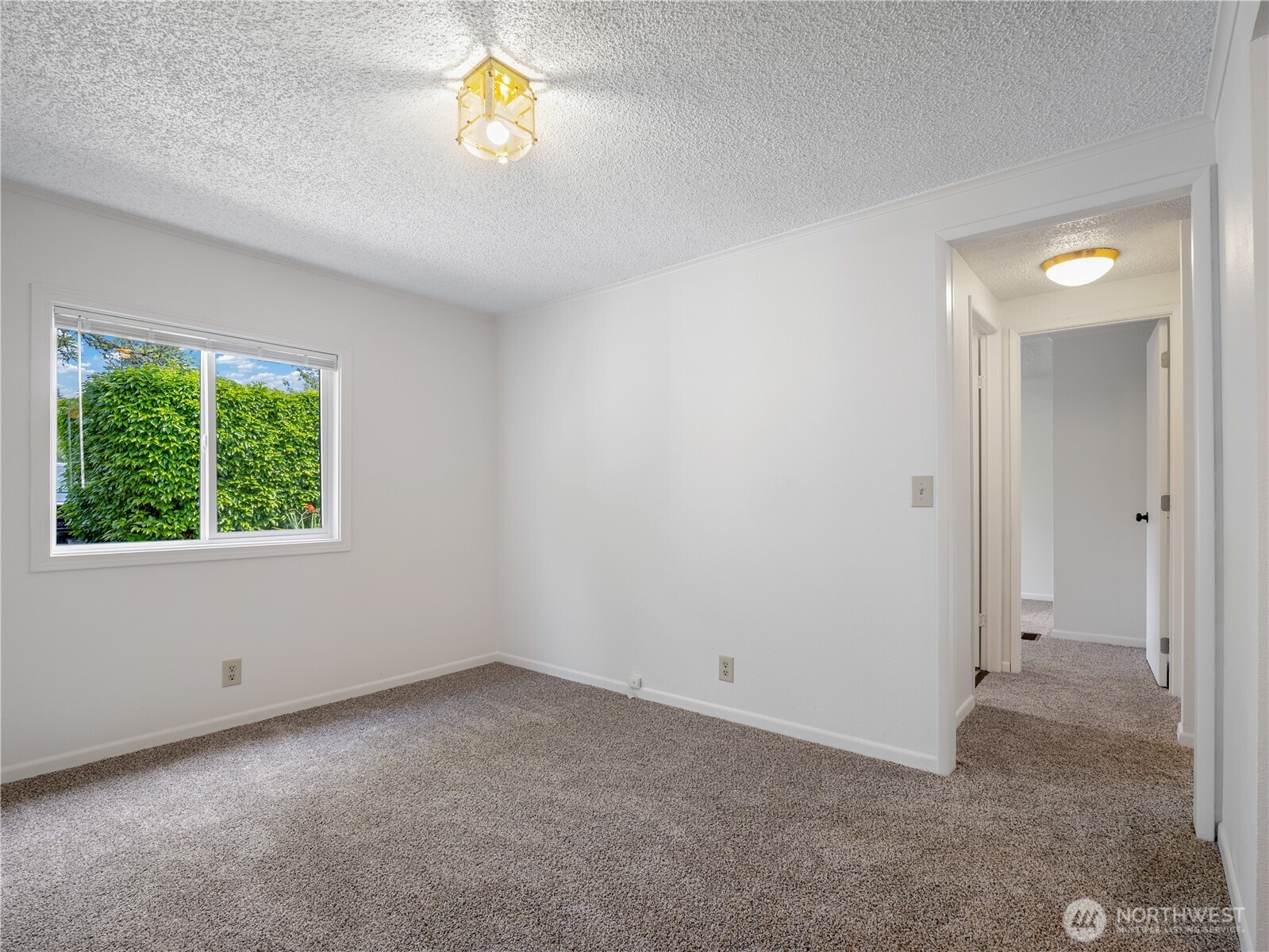 property viewer photo 13