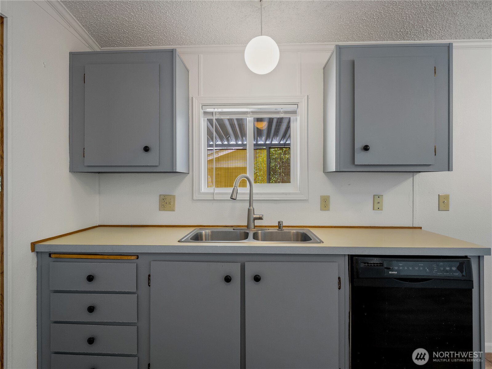 property viewer photo 6
