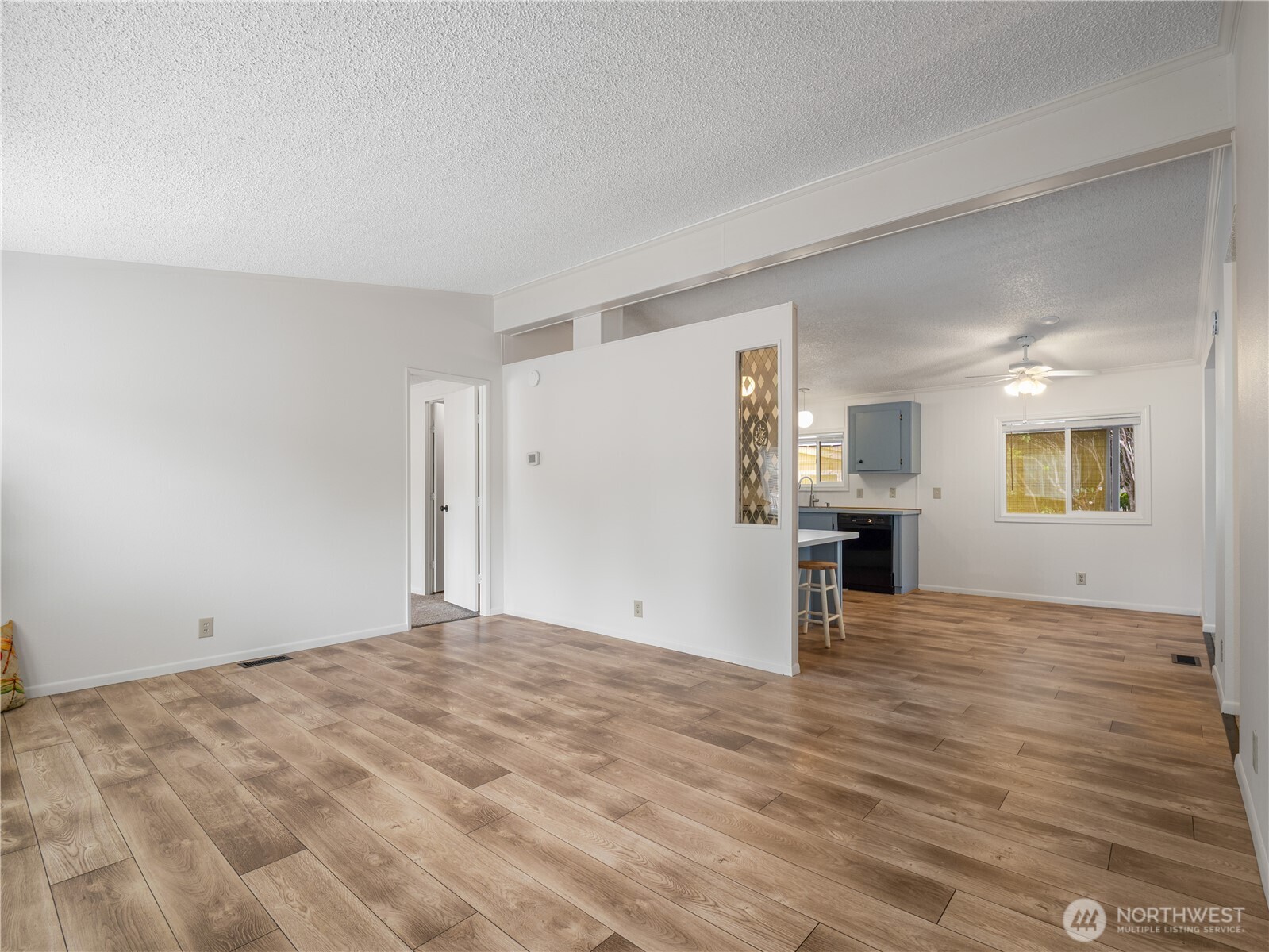 property viewer photo 7