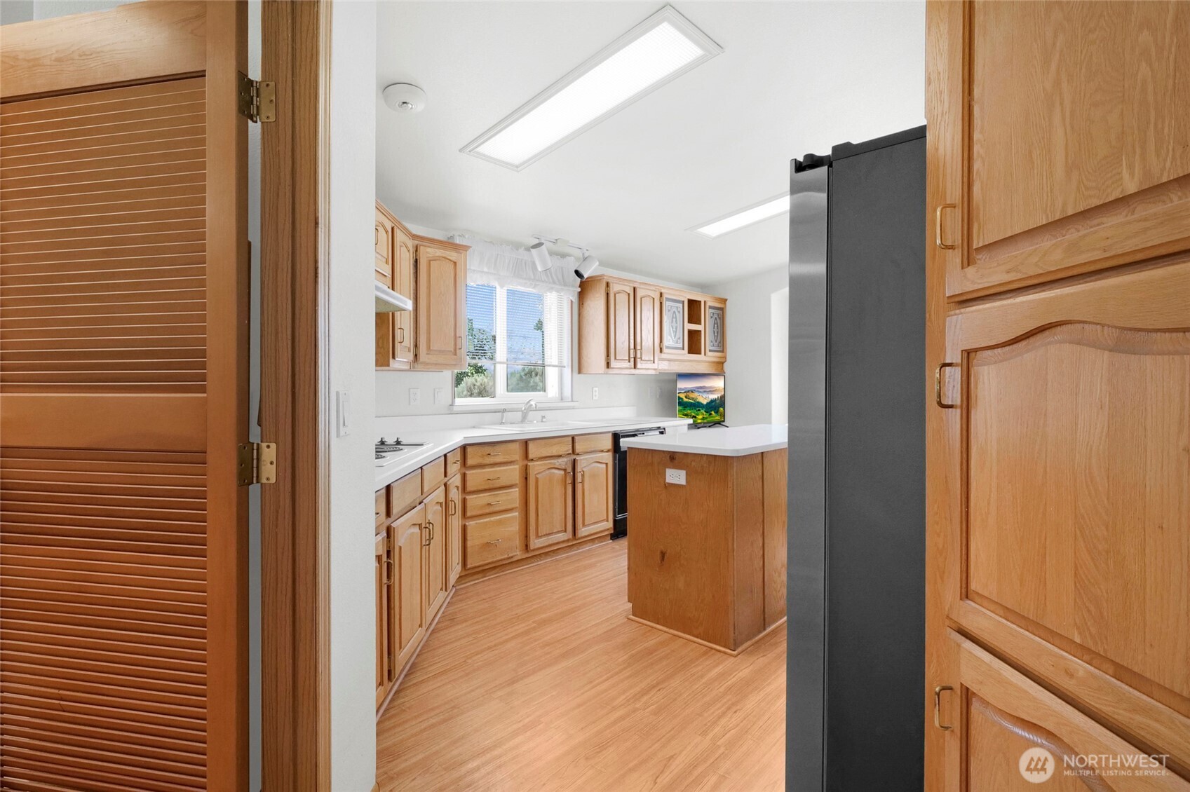 main property photo 18
