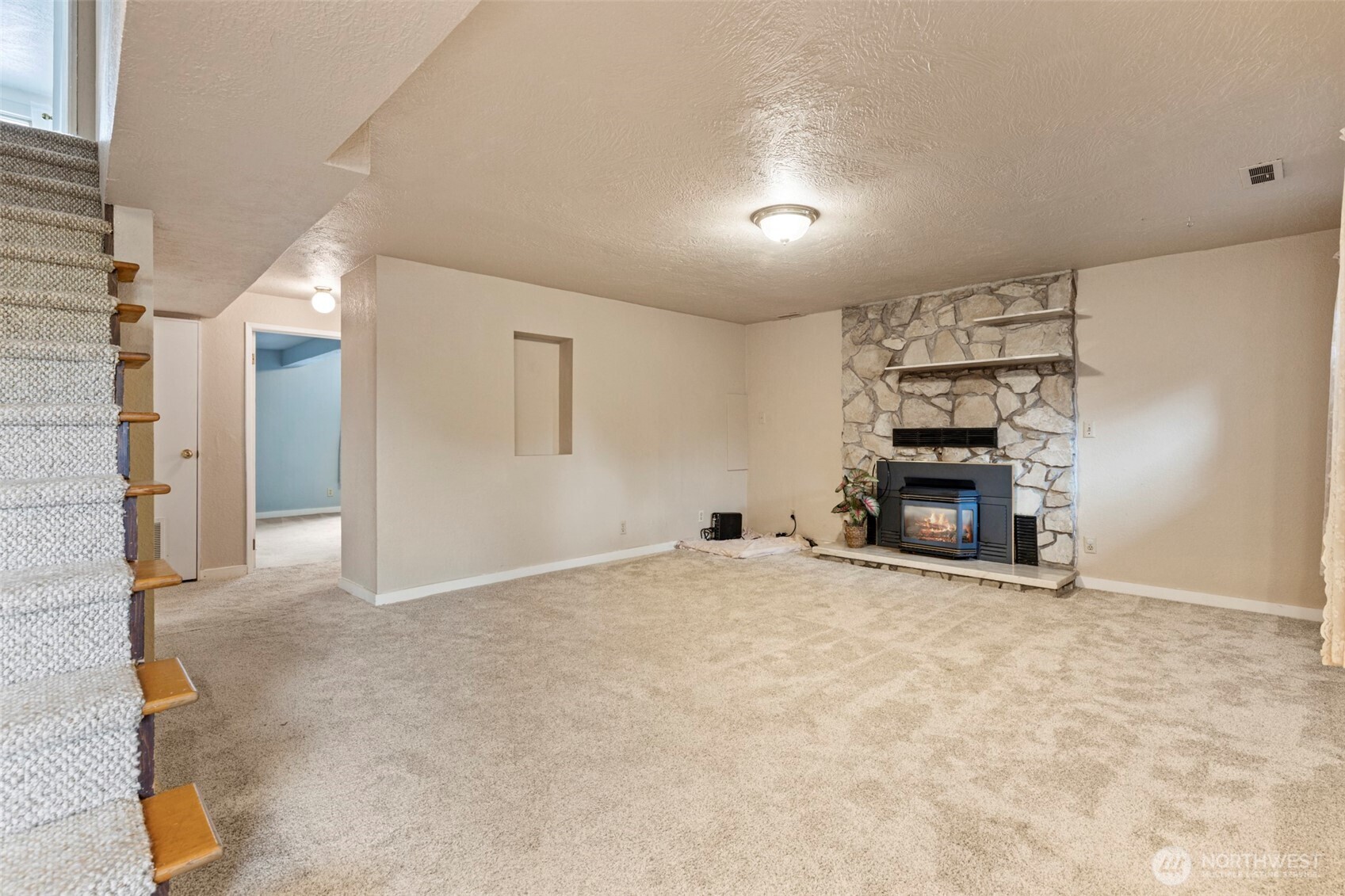 property viewer photo 20