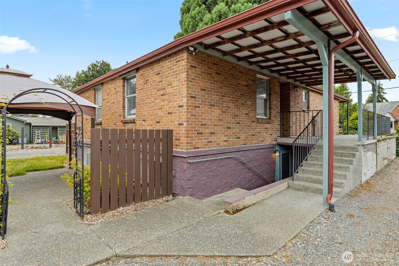 property viewer photo 24