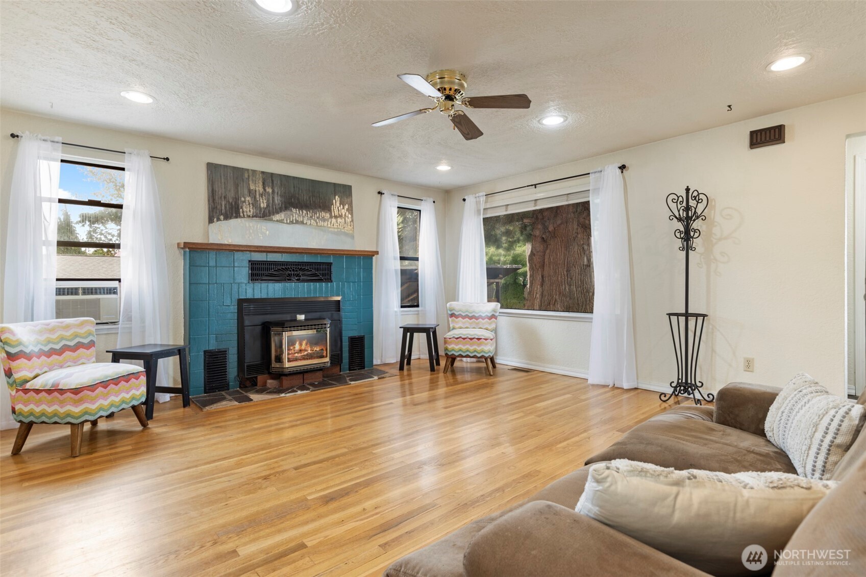 property viewer photo 3