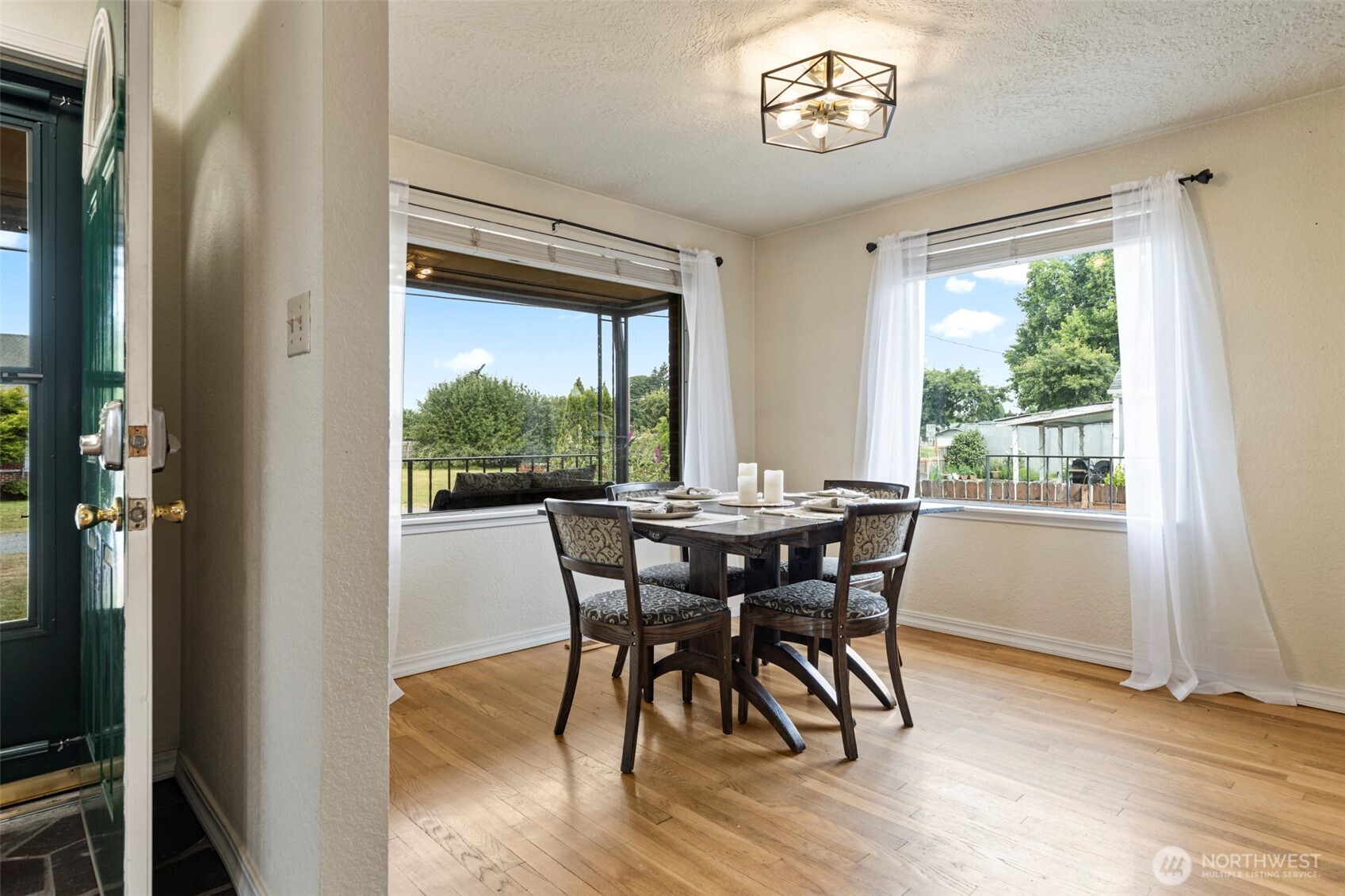 property viewer photo 5