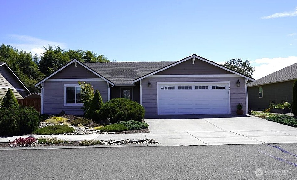 main property photo 0