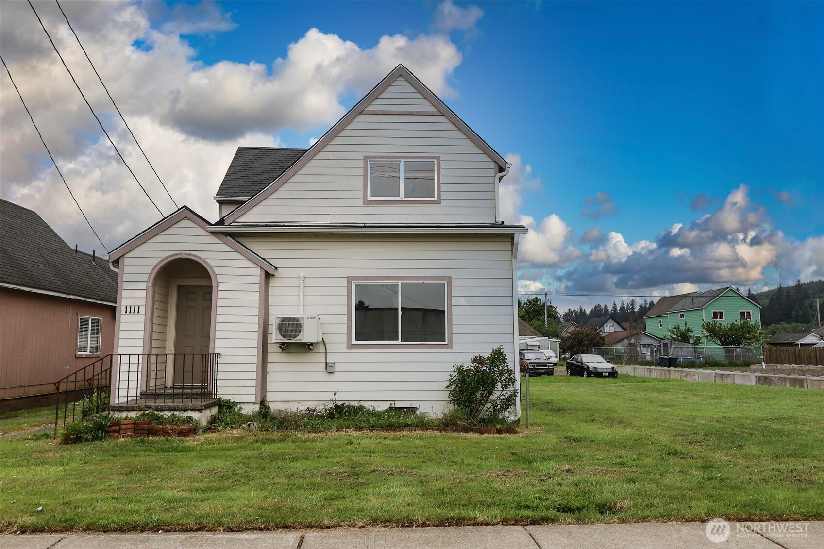 1111 Chenault Ave, Hoquiam, WA 98550